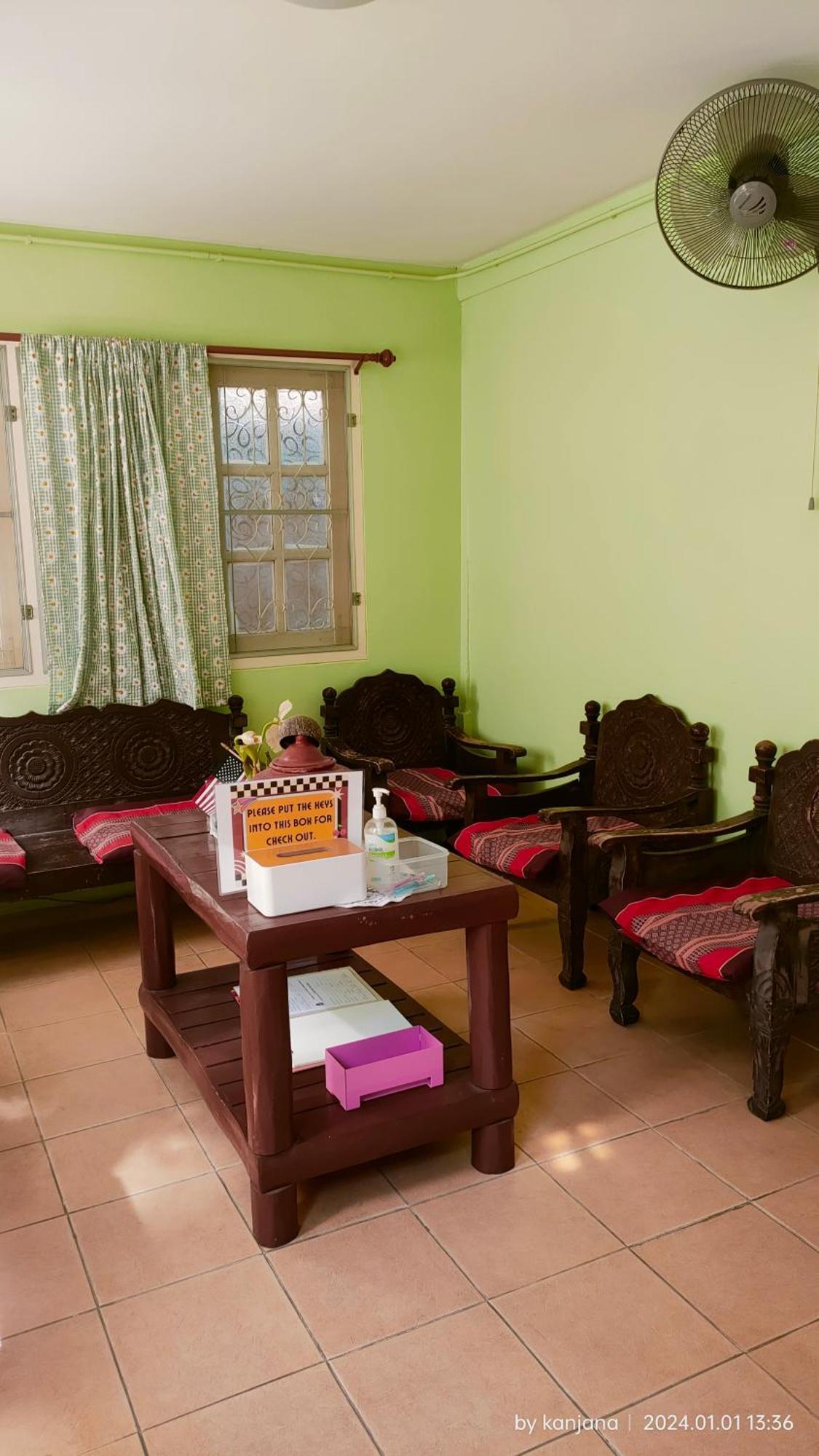 Home Stay At Tapae Chiang Mai Exterior photo