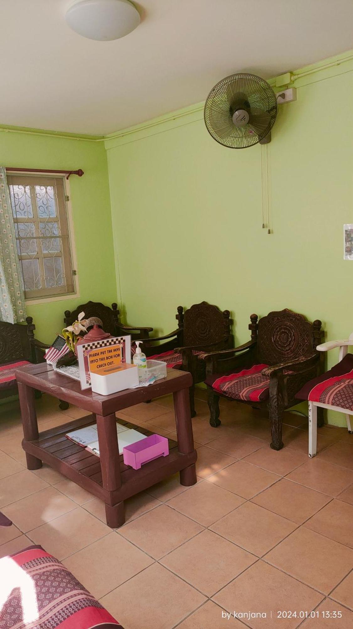 Home Stay At Tapae Chiang Mai Exterior photo